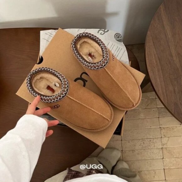 New UGG Tasman Slipper Chestnut - Picture 3 of 8